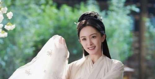 《斛珠夫人》，女扮男装必须要像男人吗？戴面具就真认不出了吗？
