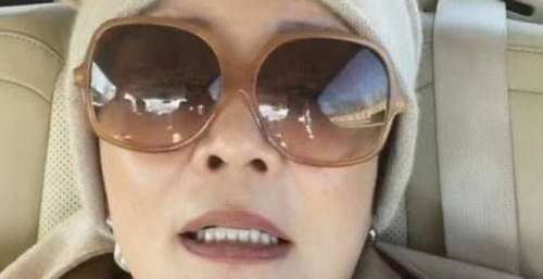汪小菲妈妈谈儿子被诽谤心疼落泪，曝儿子曾因立场问题被陈建州打