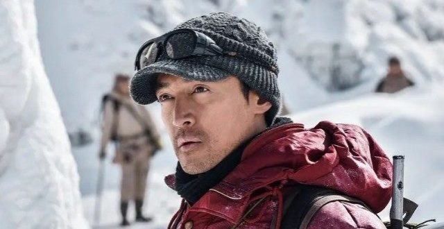 《无尽攀登》将袭，吴京郭帆名字出现在封面，下一部《攀登者》？