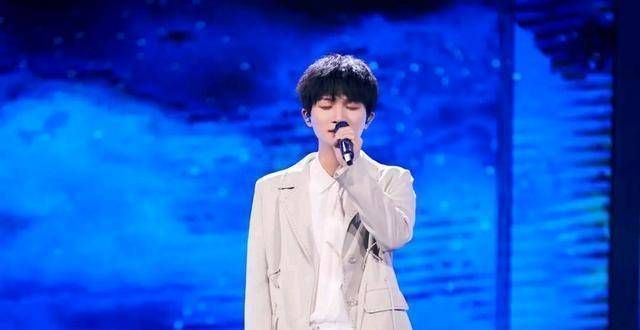 三大卫视跨年演唱会阵容曝光，他全参加，央视跨年演唱会也有他？