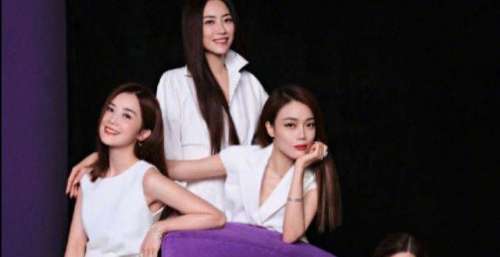 容祖儿Twins霍汶希拍大片，优雅自信从容，大湾区四姐妹友谊尽显