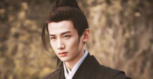 《新川日常》开机，白敬亭首演古装男主，看到女主，粉丝心情复杂！