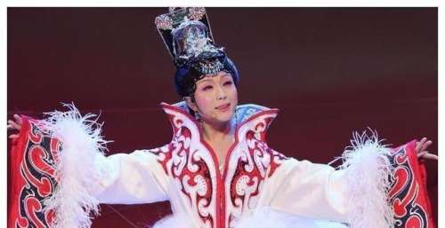 从乞丐到“贵妃”，李玉刚辉煌的背后全是泪