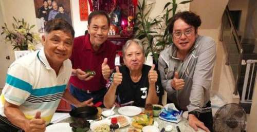 69岁洪金宝拄拐现身接拍动作戏，回应谭咏麟风波吐槽个人隐私被乱写