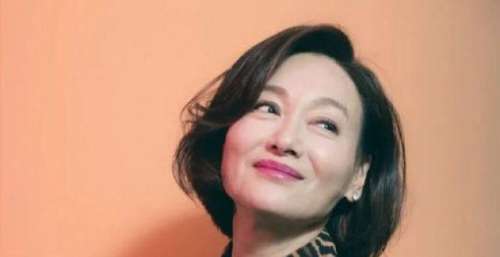 惠英红的苦难情史，被富二代嫌弃，遭男友背叛，苦等水兵48年仍未婚