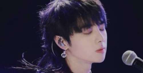 华晨宇《黑白艺术家》回怼网络质疑，比起在自媒体上“骂街”显高级