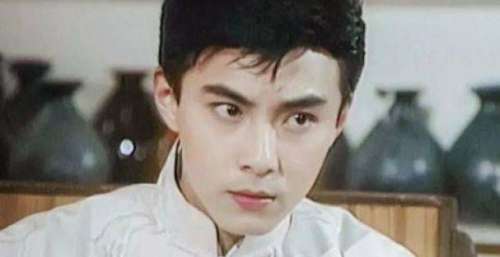 结婚三次，至今无子，56岁的他突然翻红了