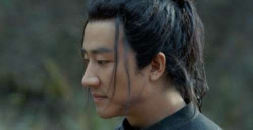古装硬汉稀缺！古装男主普遍瘦成杆，雷佳音黄轩被“逼”成糙汉