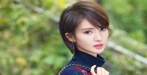 金晨时隔十年再跳傣族舞，《舞蹈生》奖励舞台燃翻全场，绝美舞姿魅力不减