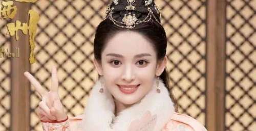 《风起西州》横店杀青 古力娜扎许魏洲期待再相聚