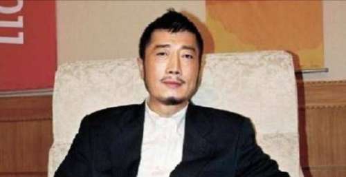 他赌钱输得精光，回家3分钟写下首歌，打破销量纪录，你或许听过