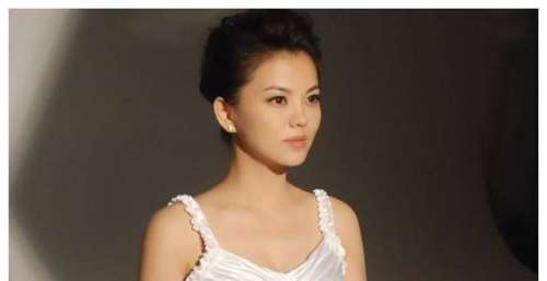 王岳伦深夜发文称与李湘已离婚，李湘算是一手好牌打烂的代表吗？