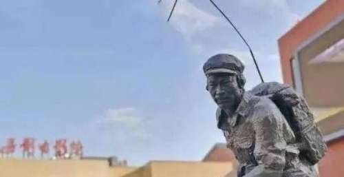 长春又增文化打卡地 长影电影人物群雕揭幕