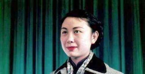 一曲黄梅天下知，严凤英晚年不堪受辱吞药自杀，死后还被开膛破肚