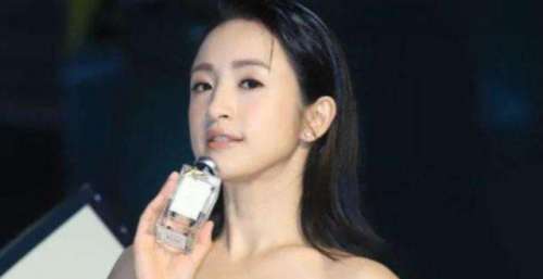 林依晨刚出月子就工作，状态很真实，小女儿“粉雕玉琢”长相甜美