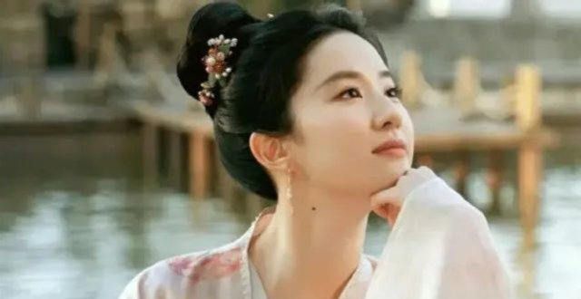 2022年古装题材剧大内卷，85花90花95花争位，号召收视修罗场