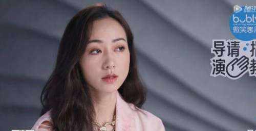 韩雪自称艺术家却被群嘲，影评人一针见血：靠字幕表达主题很苍白