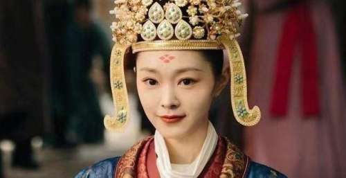 《风起洛阳》演技评分，黄轩“换脸”式演技封神，王一博评分太意外