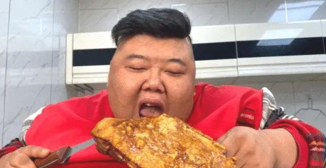 第二个“泡泡龙”，600斤吃货主播被曝停更内幕：再吃就没命了！​