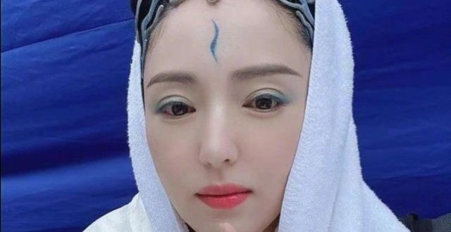 斛珠夫人里的鲛人画面拍摄场景曝光，董璇靠小太阳取暖