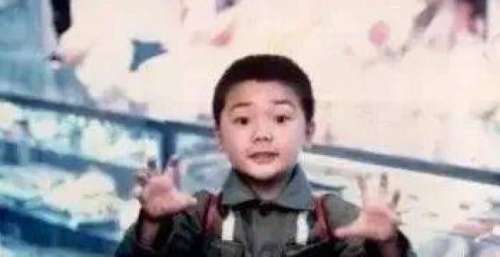 《流浪地球》之前，这部电影是最让人称道的国产科幻片丨嗑老片