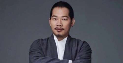 同样是华语乐坛顶尖作词人，黄​霑​和方文山，谁更胜一筹？