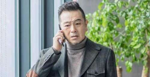 “老戏骨”张晨光为了娶她，连送4年玫瑰，两个儿子都是试管婴儿