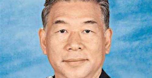 任达荣：任达华亲哥哥，曾是香港警界二把手，向华强都要给他面子