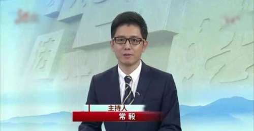 无视观众“发情绪”？黑龙江主持现社死现场，国脸康辉做法引盛赞