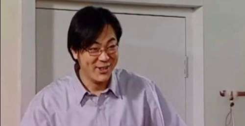 《家有儿女》主演重聚！79岁刘星姥姥罕面，与高亚麟挽手似母子
