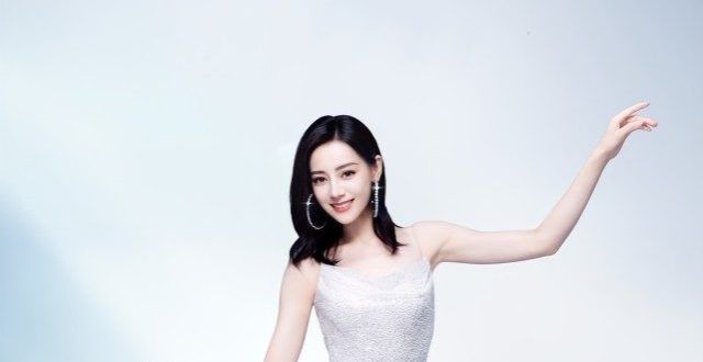 迪丽热巴喜提新代言—莱克清洁电器，今天也是Like热巴的一天
