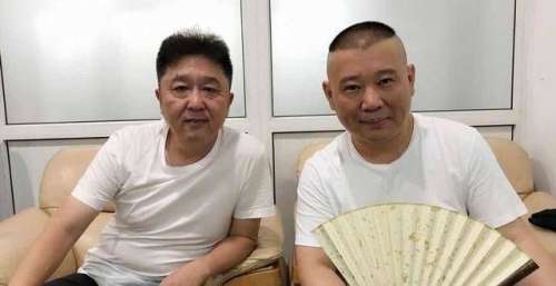 德云社深夜官宣跨年专场，引发网友热议，希望不要像去年那样收场