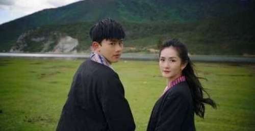 40岁谢娜产后真实素颜曝光，眼角嘴角明显下垂，二胎妈妈不容易