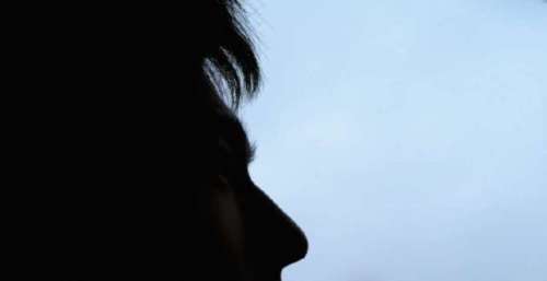 杨洋周末画报重返少年时代‖冬日里的阳光少年