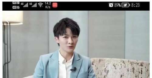 过往以痛吻他，他却报之以歌——浅谈歌手的逆袭之路