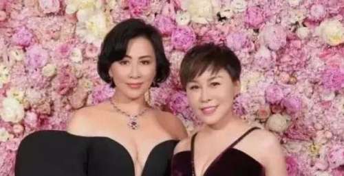 刘嘉玲56岁生日趴像颁奖典礼，爱夫梁朝伟腼腆亮相