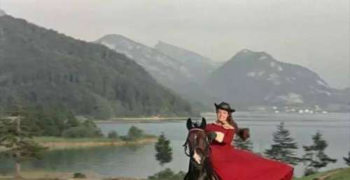 如果她的爱情一直美好，哪会有第一次世界大战的事！