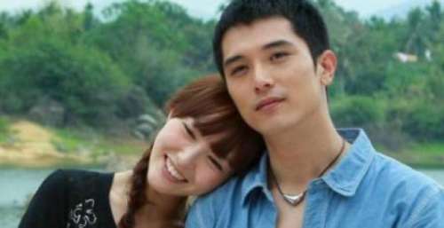 许玮甯结婚！女方把老公搂在怀里，手上鸽子蛋钻戒十分抢镜