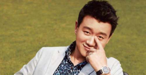 孝子佟大为：照顾植物人父亲35年，父亲苏醒后哭红眼