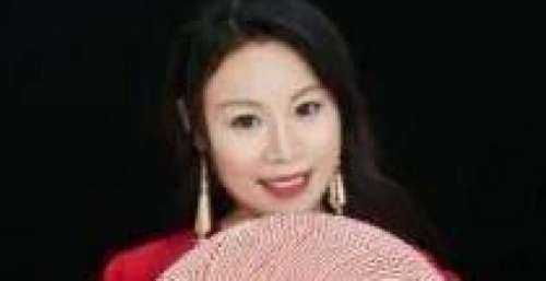 “草帽姐”徐桂花：一夜成名，却遭遇口碑暴跌，如今安心带孙子