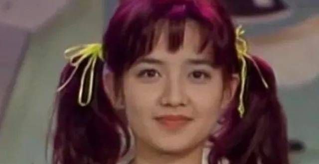 “小魔女”范晓萱：被父亲抛弃，为男友摘子宫，44岁拒绝结婚
