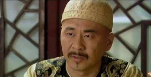 甄嬛第一次小产的黑锅，华妃到底是替谁背的？答案在这些细节里