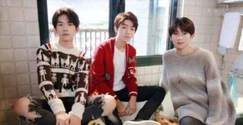 TFBOYS没参加TMEA盛典，观众却因主持人的一句话沸腾，路人缘太好