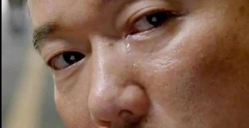 《误杀2》太疯狂太精彩：男演员玩命，女演员吓哭，导演拍哭，观众看哭