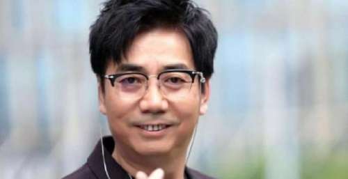 喜剧演员范明，娶大6岁二婚女总裁，如今成人生赢家