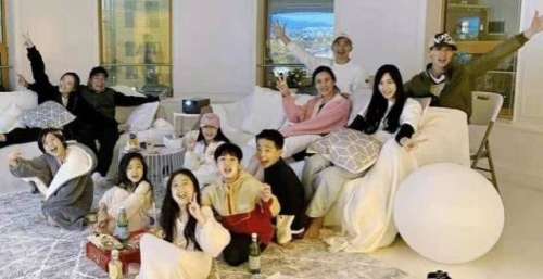 《爸爸去哪儿》第五季重聚，吴尊携全家来中国，这也太幸福了