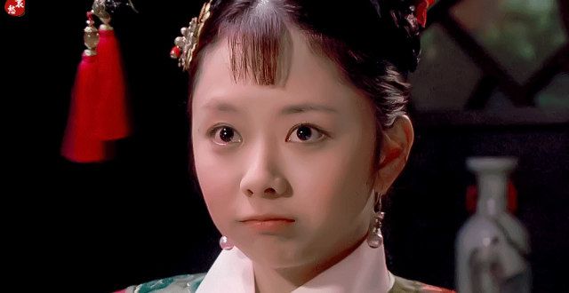 网传《甄嬛传》谭松韵边演边玩手机镜头，网笑：在照美食发朋友圈