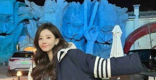 冯提莫影响力日益增强，为电影唱主题曲故事感十足