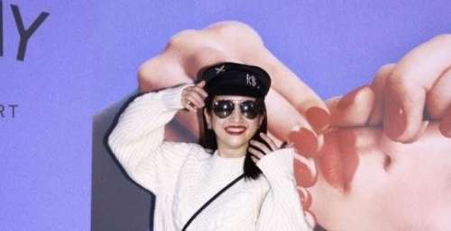 林依晨分享母女相处趣事：帮小小林洗澡喂奶，连化妆的时间都没有