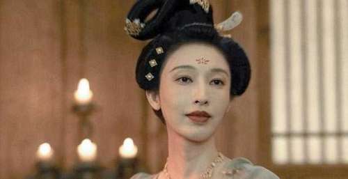 《风起洛阳》：窈娘为爱自杀，那个拿手戟的杀手或许另有其人